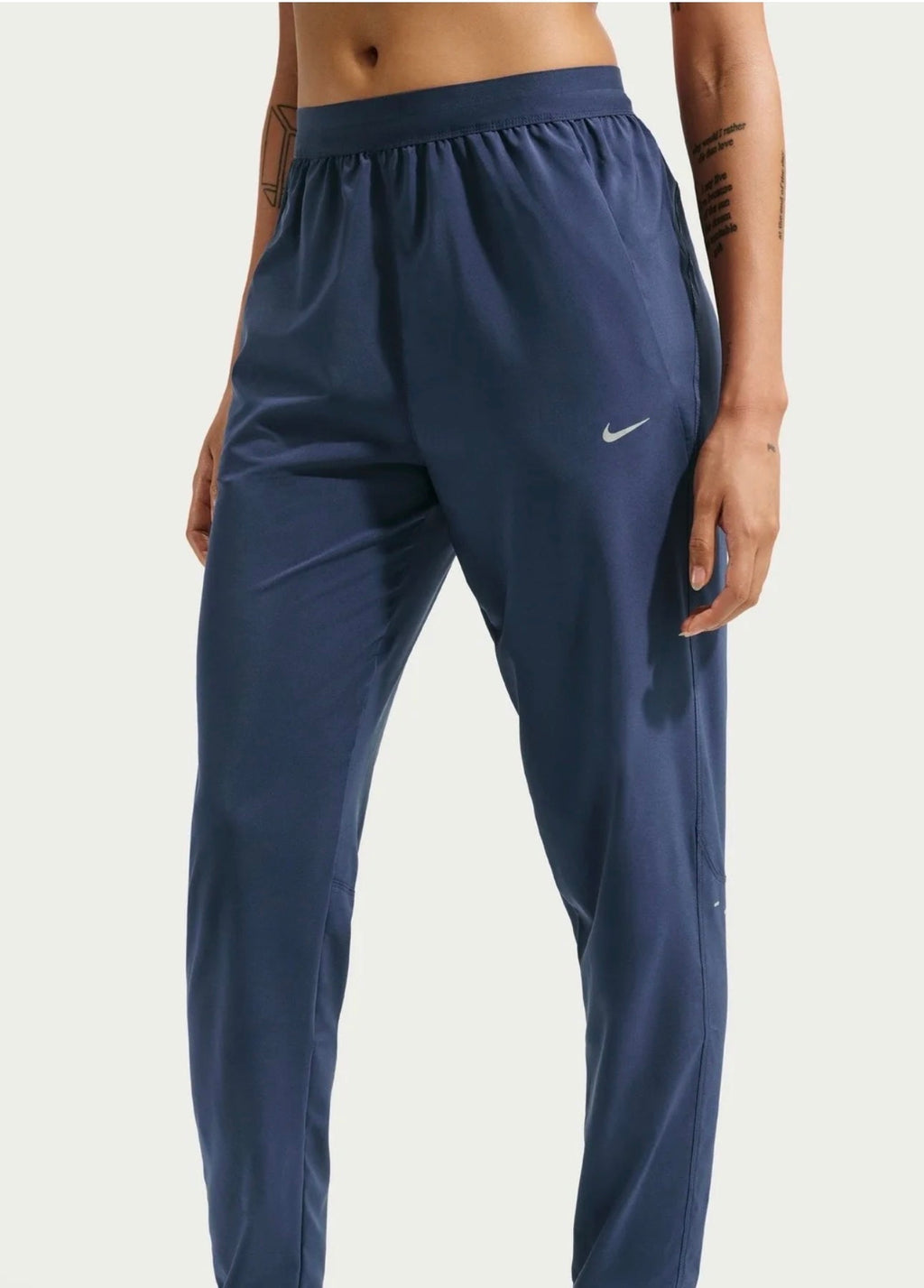 NIKE WOMEN DRI-FIT WOVEN TRAINING PANTS