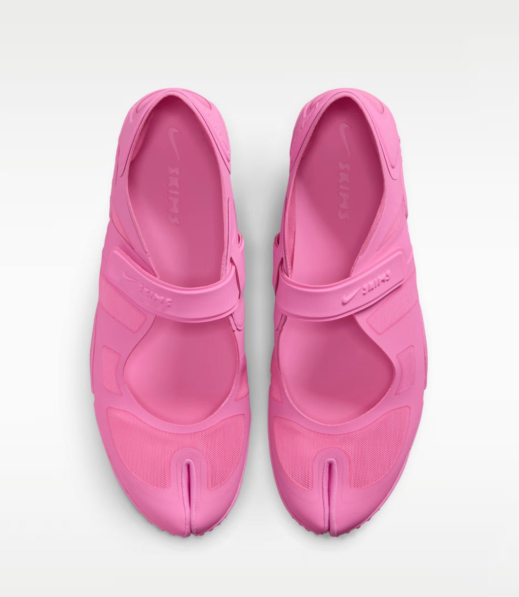 Nike Aqua Flex WMN Mule SKIMS