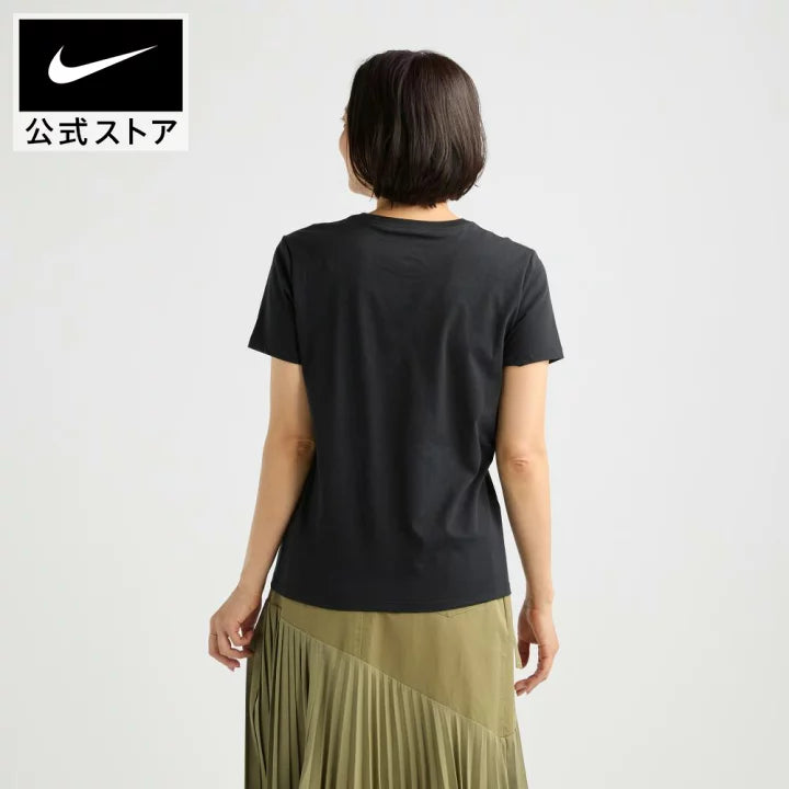 Nike Sportswear Essential Tee