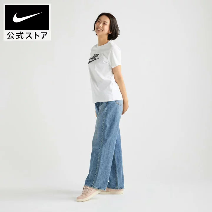 Nike Sportswear Essential Tee