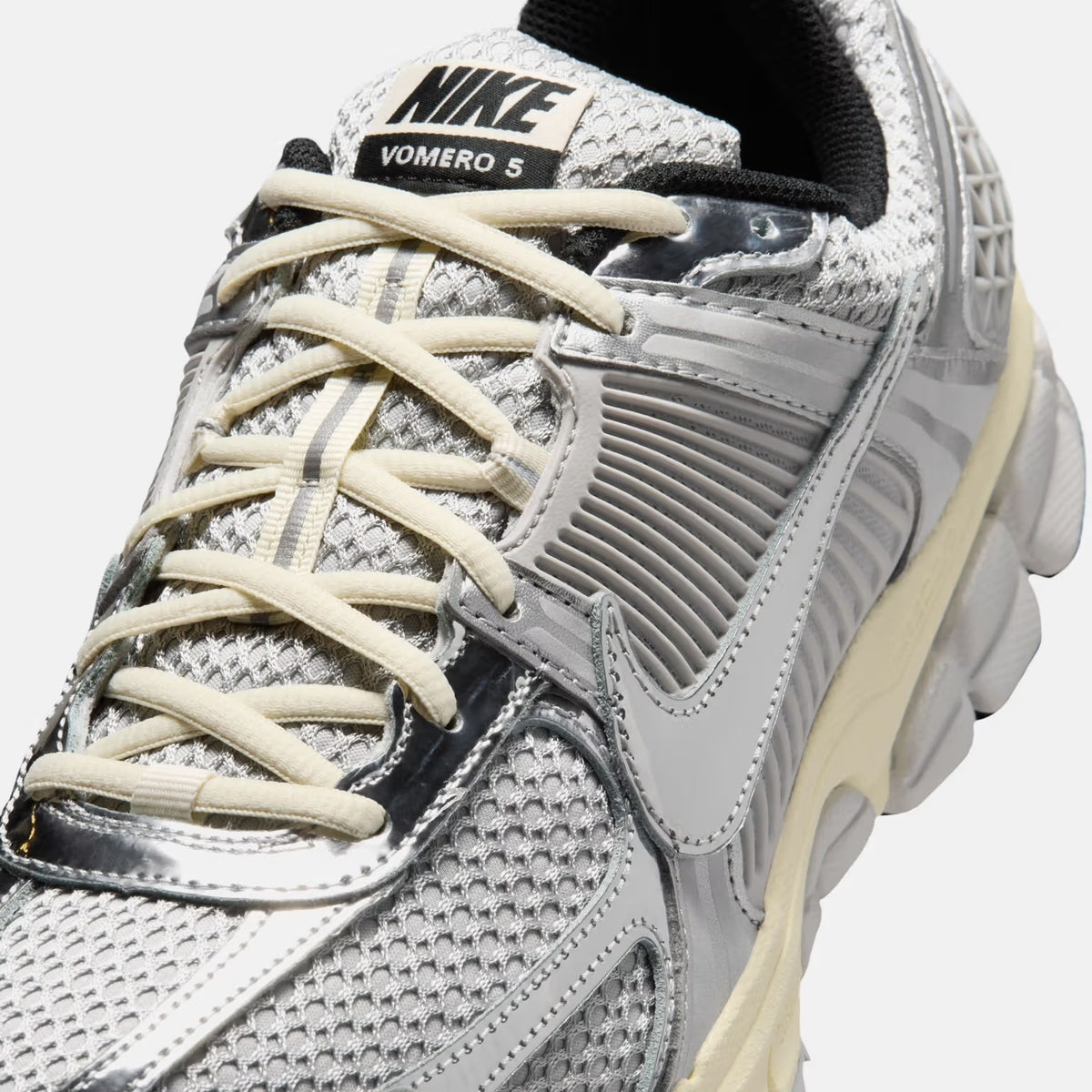 Nike Vomero 5 Men Shoes