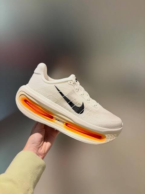 Nike ZoomX Vomero Premium Men's Road Running Shoes