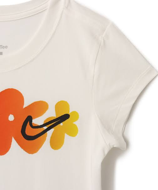 Nike Sportswear Floral Graphic T-Shirt (Women's)
