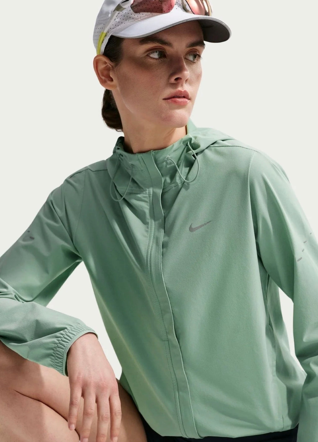 Nike Women's Lightweight Hooded Running Jacket