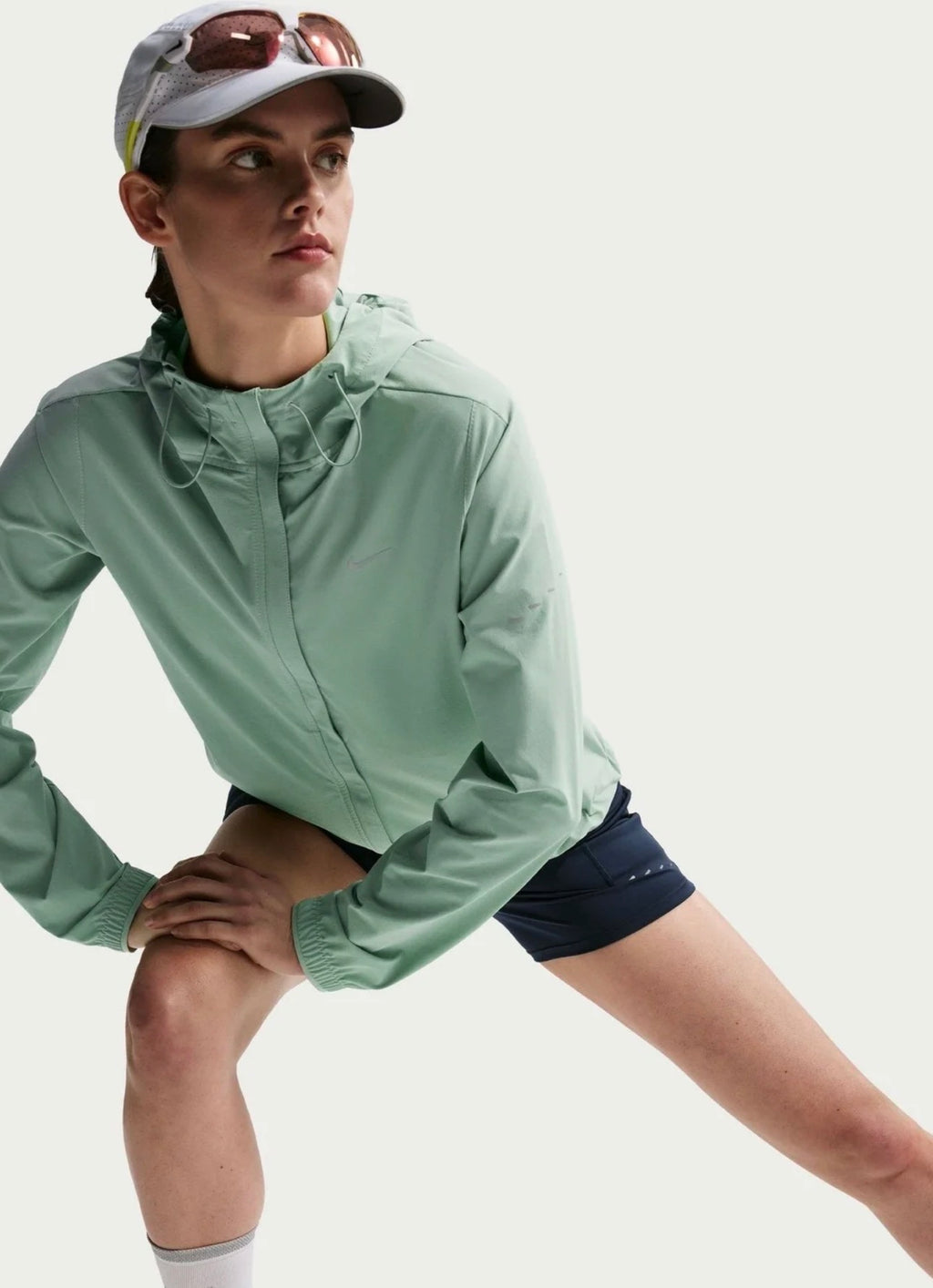 Nike Women's Lightweight Hooded Running Jacket