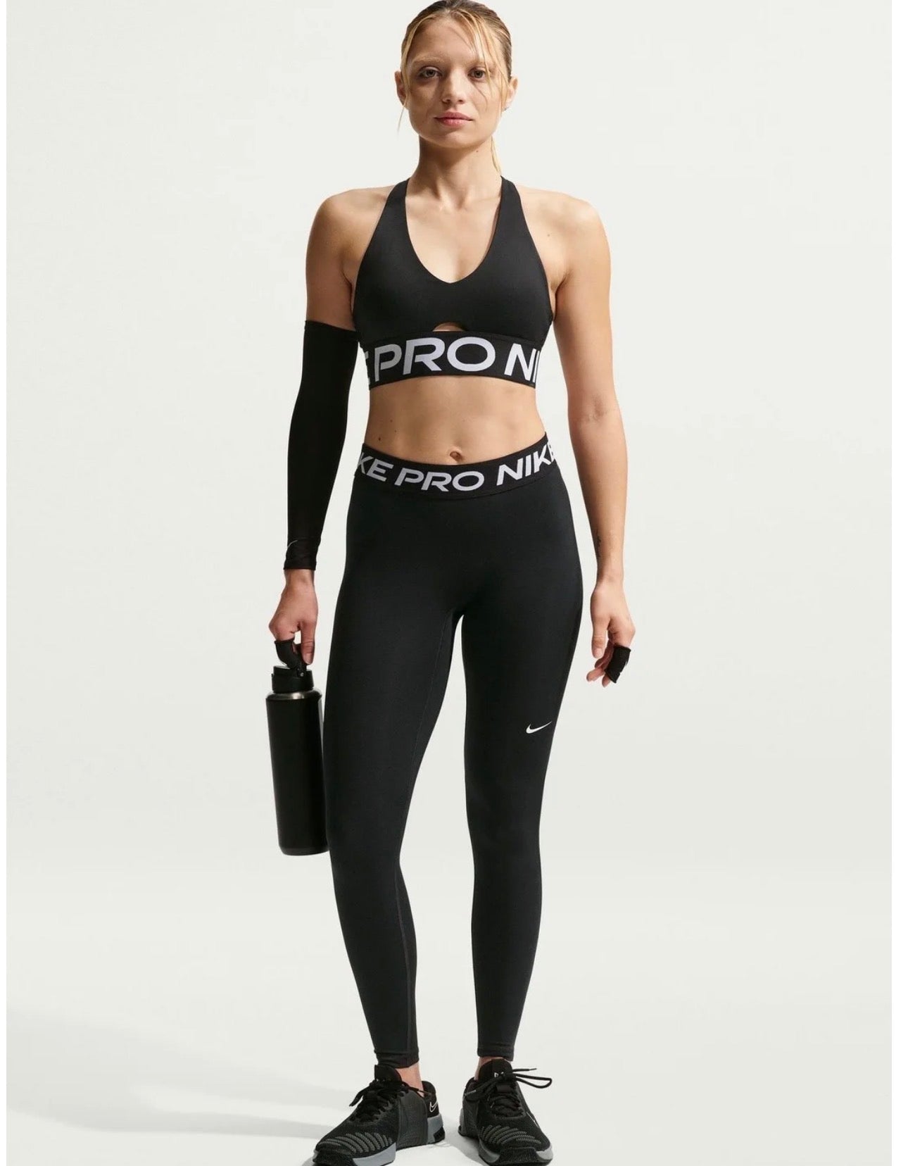 Nike Pro Women’s Training Set – Sports Bra & Tights (Performance Fit)
