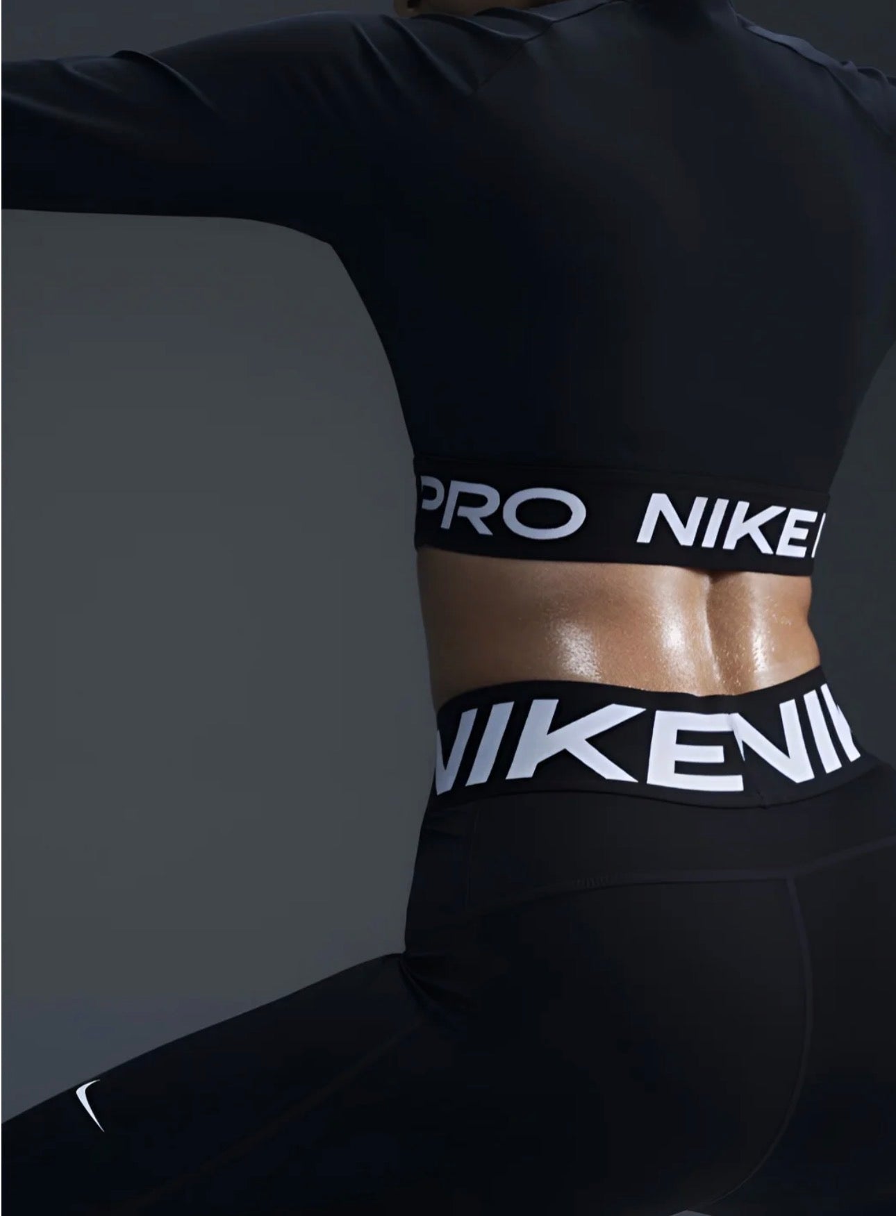 Nike Pro Women’s Training Set – Sports Bra & Tights (Performance Fit)