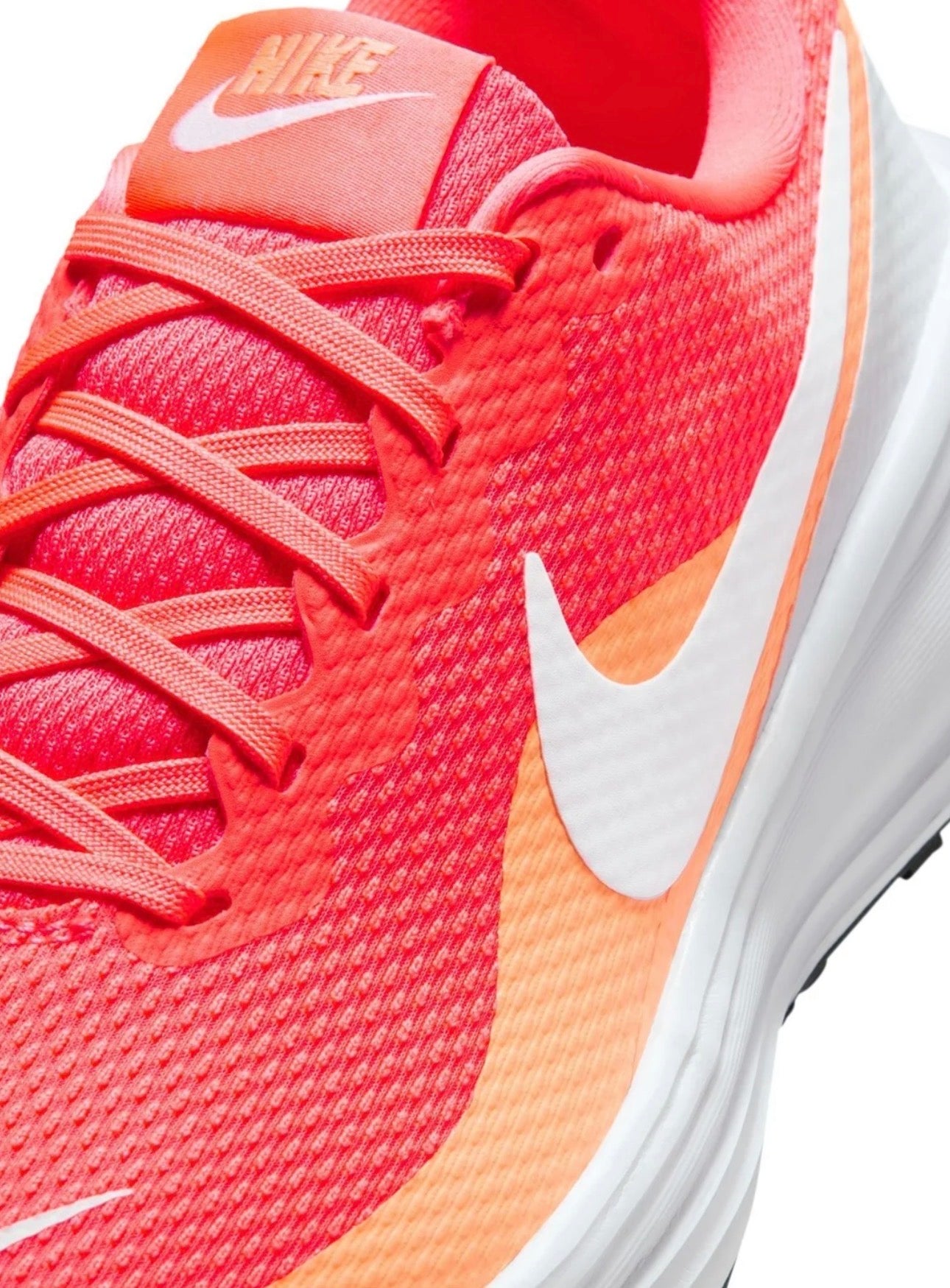 Nike WMN Revolution 8 Running Shoes